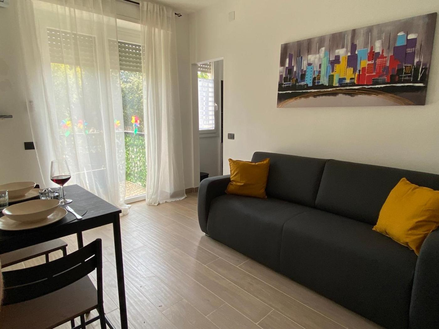 밀라노 Moderno Ed Elegante Loft Con Balcone 아파트 외부 사진
