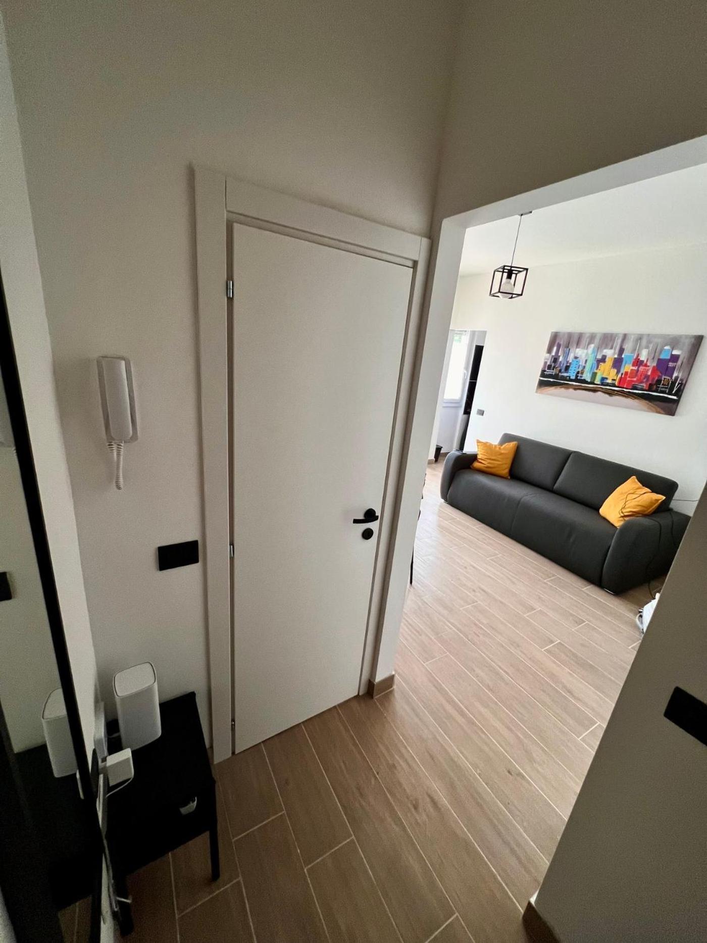 밀라노 Moderno Ed Elegante Loft Con Balcone 아파트 외부 사진