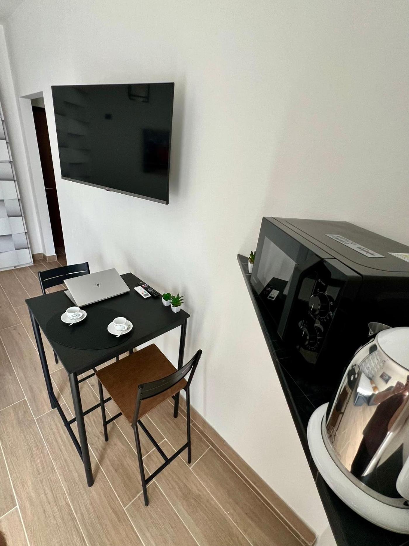 밀라노 Moderno Ed Elegante Loft Con Balcone 아파트 외부 사진