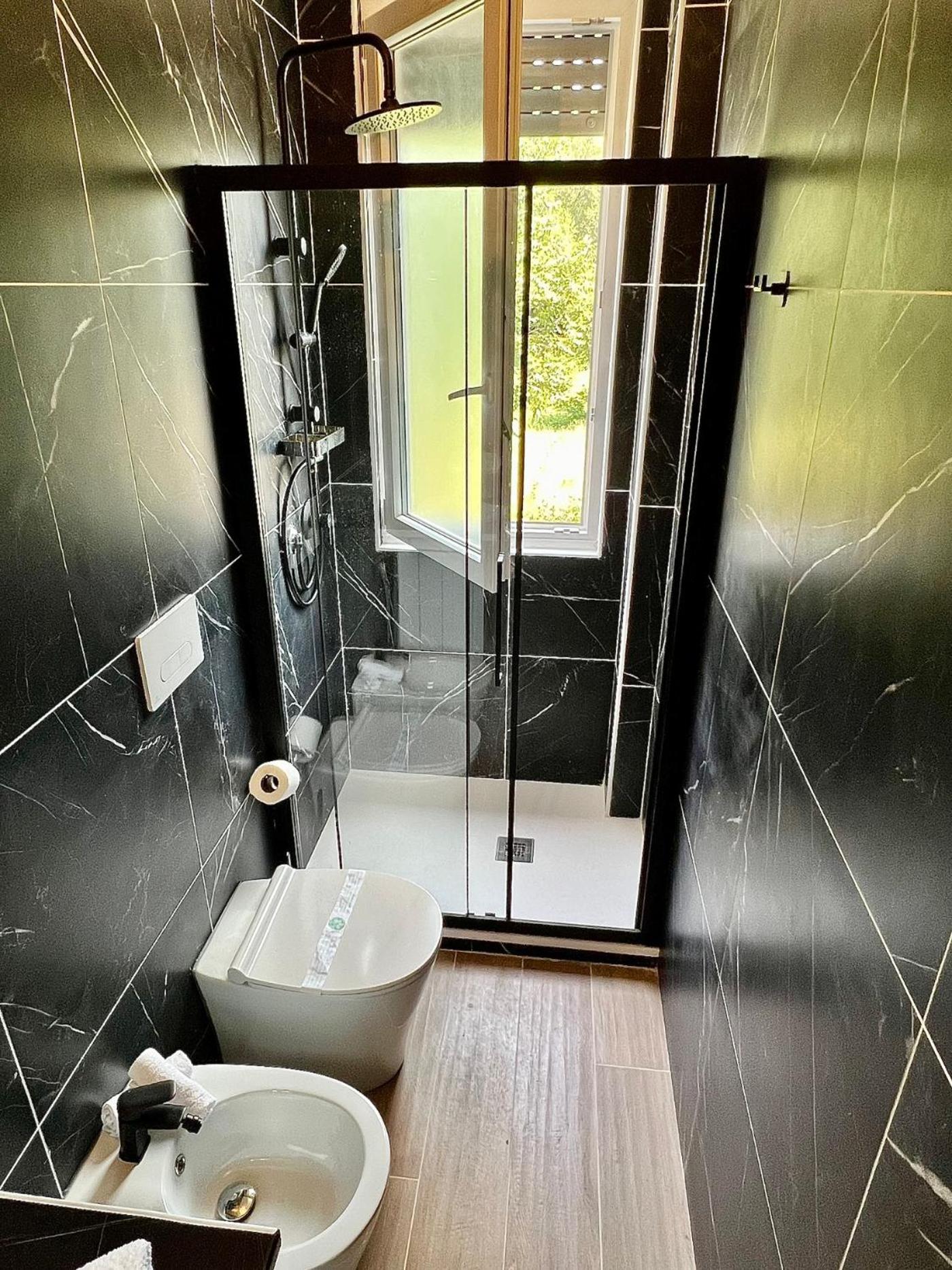 밀라노 Moderno Ed Elegante Loft Con Balcone 아파트 외부 사진