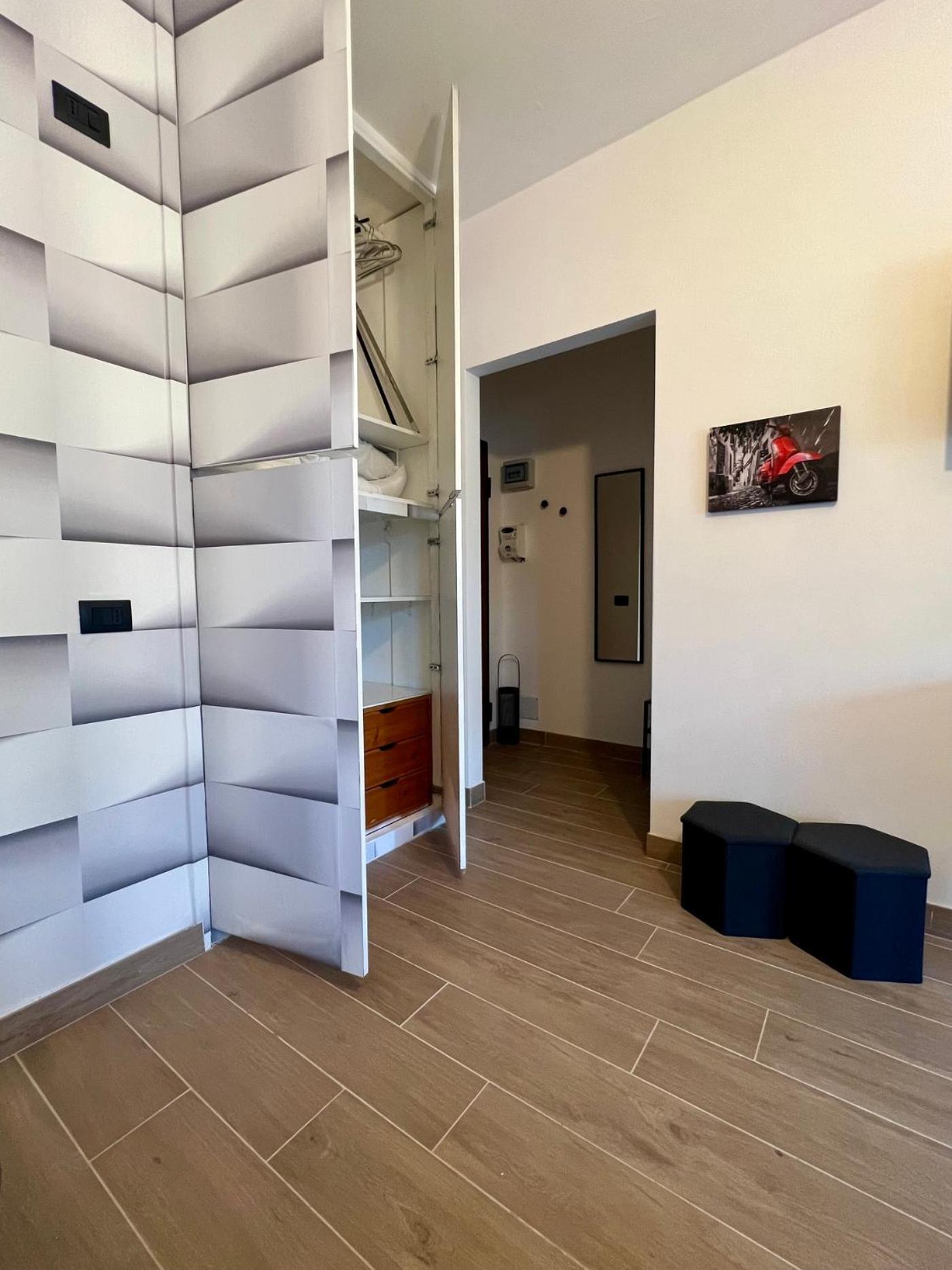 밀라노 Moderno Ed Elegante Loft Con Balcone 아파트 외부 사진