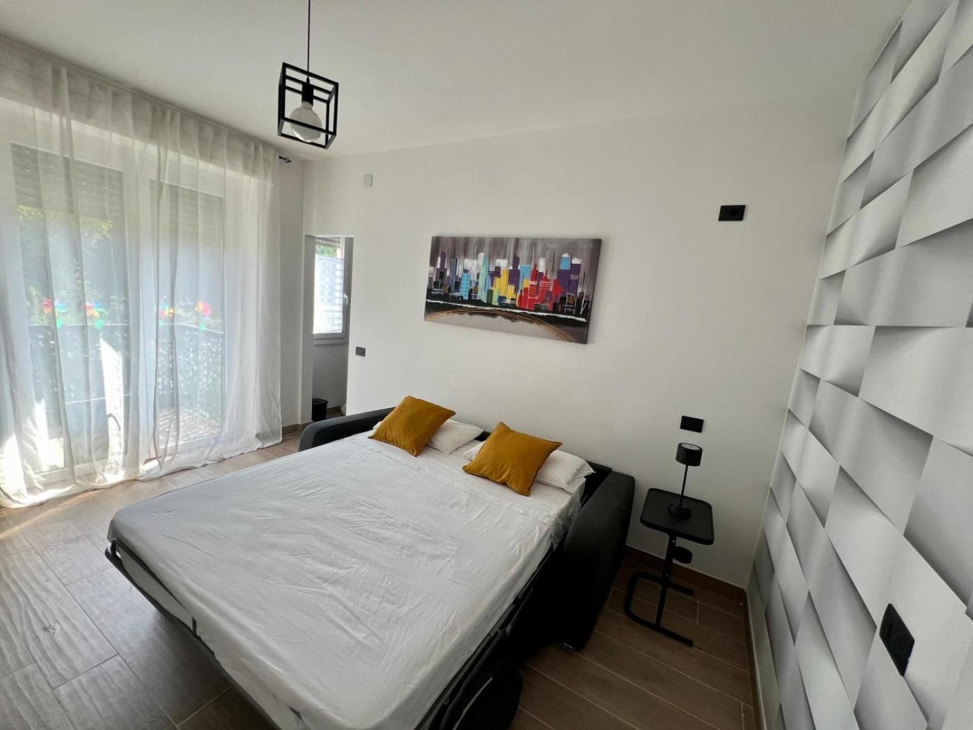 밀라노 Moderno Ed Elegante Loft Con Balcone 아파트 외부 사진